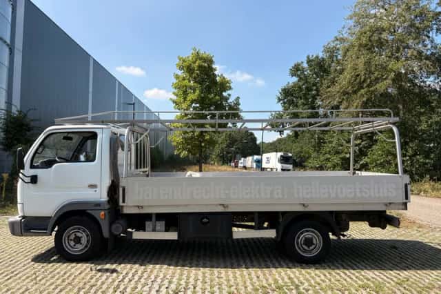 Nissan Cabstar E (2005) thumbnail 4