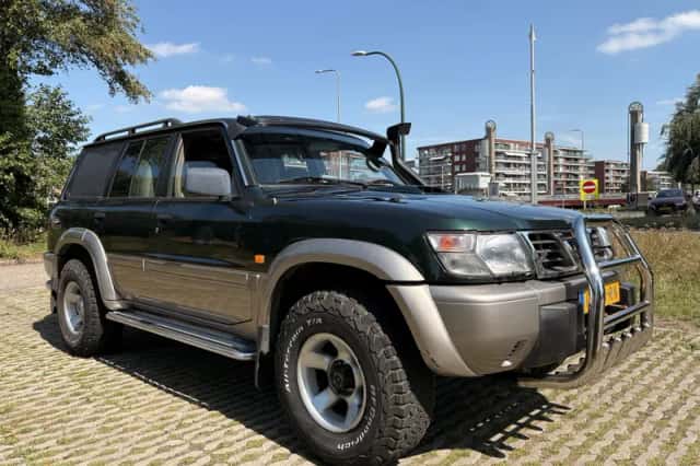 Nissan Patrol GR (1998) thumbnail 3