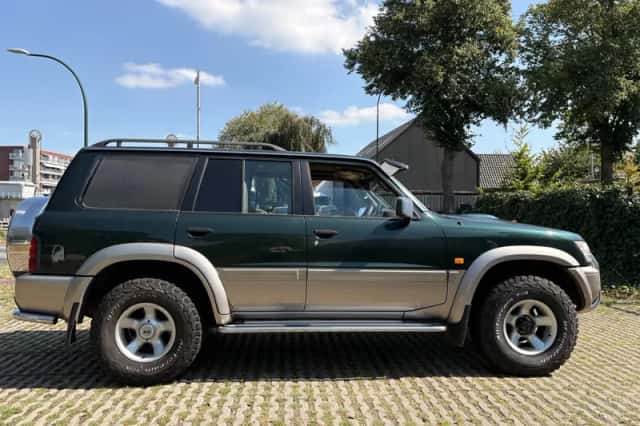 Nissan Patrol GR (1998) thumbnail 4