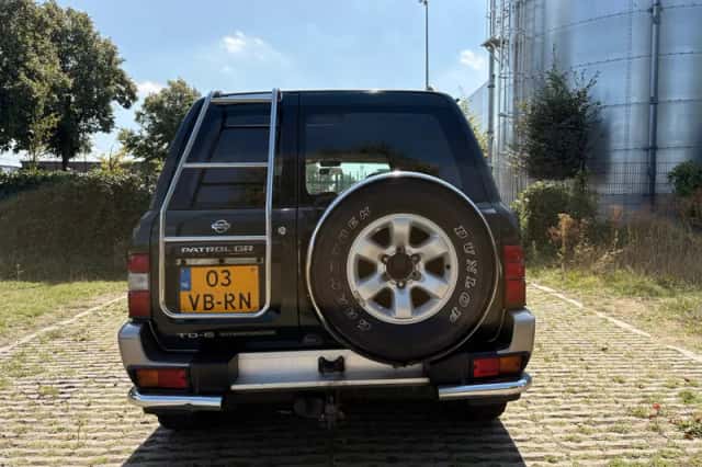Nissan Patrol GR (1998) thumbnail 6