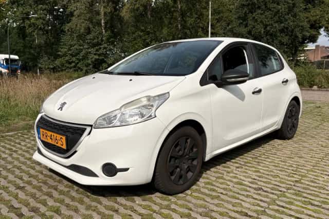 Peugeot 208 (2013) thumbnail 1