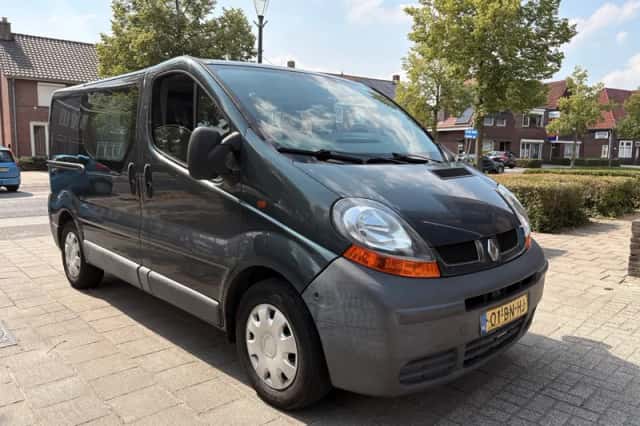Renault Trafic (2004) thumbnail 3