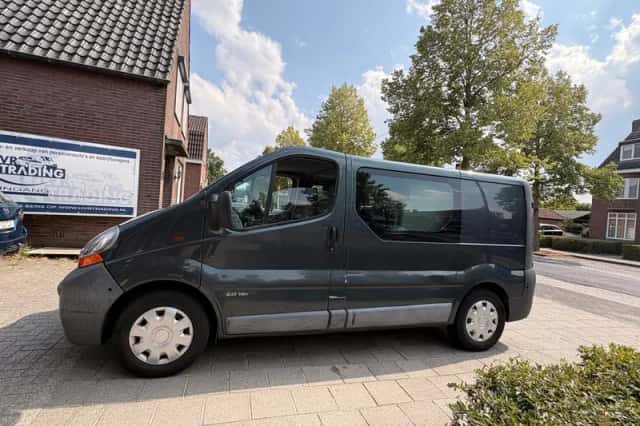 Renault Trafic (2004) thumbnail 6