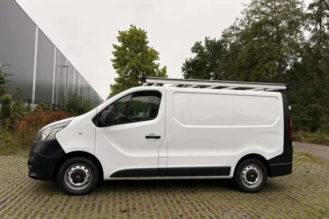 Renault Trafic (2016) thumbnail 4