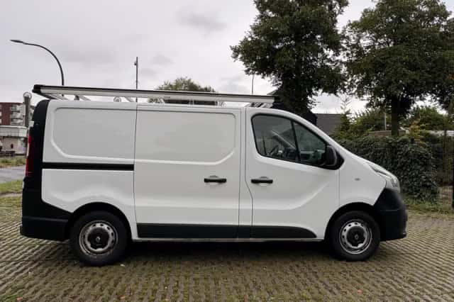 Renault Trafic (2016) thumbnail 5