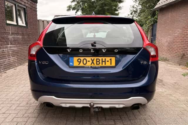 Volvo V60 (2012) thumbnail 4