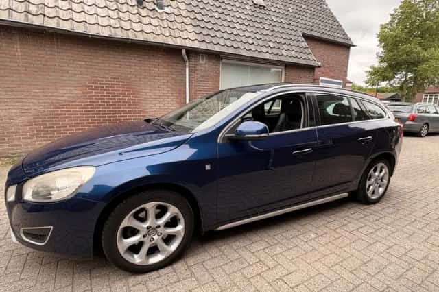 Volvo V60 (2012) thumbnail 6