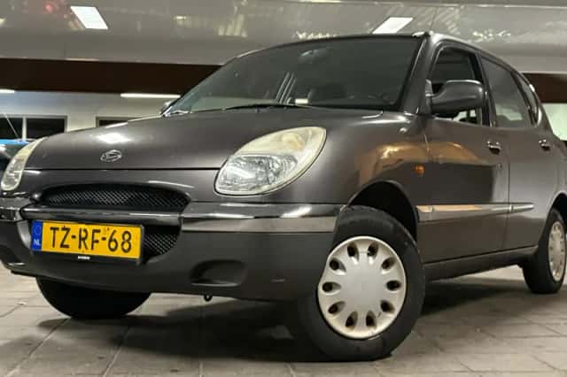 Daihatsu Sirion (1998) thumbnail 1