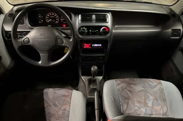 Daihatsu Sirion (1998) thumbnail 2
