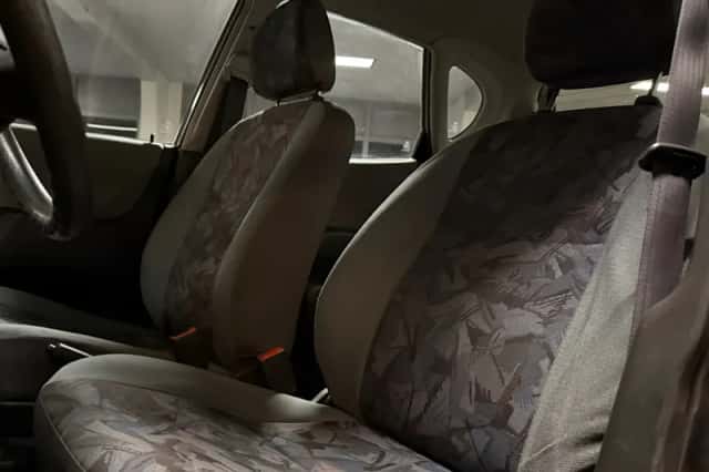 Daihatsu Sirion (1998) thumbnail 3