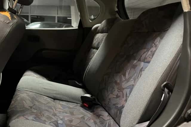 Daihatsu Sirion (1998) thumbnail 4