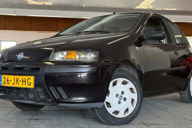 Fiat Punto (2002) thumbnail 1