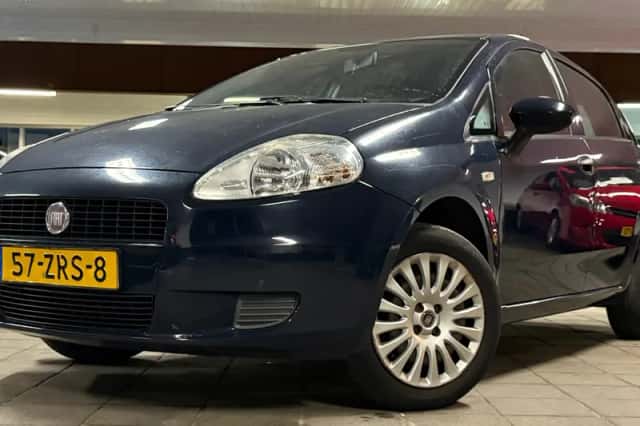 Fiat Punto (2010) thumbnail 1