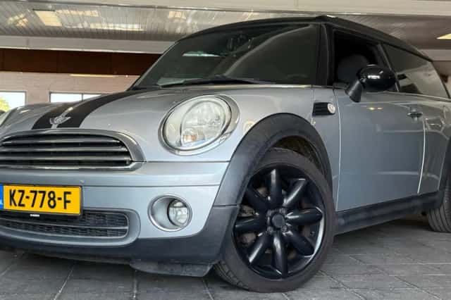 MINI Clubman (2008) thumbnail 1