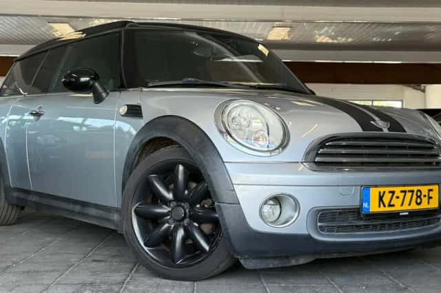 MINI Clubman (2008) thumbnail 5