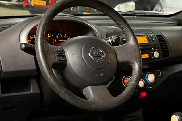 Nissan Micra (2004) thumbnail 2