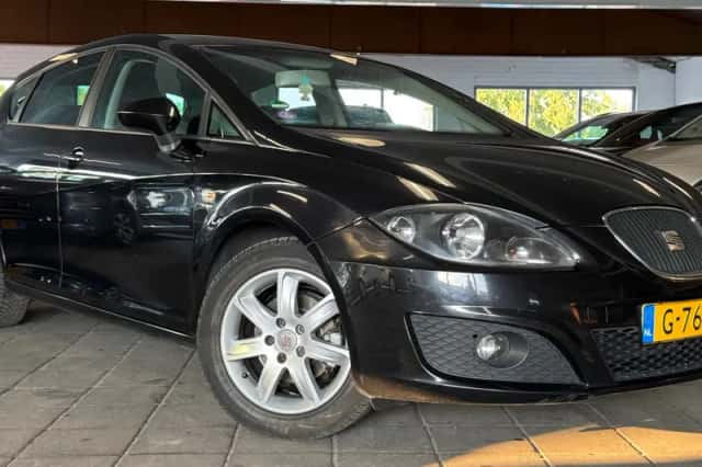 SEAT Leon (2011) thumbnail 5