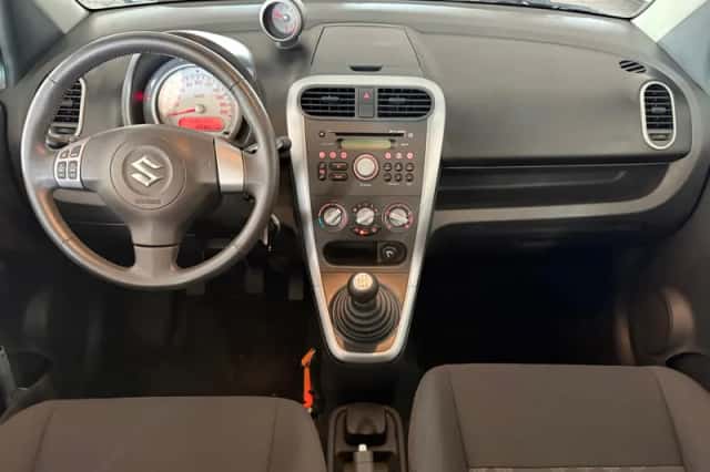 Suzuki Splash (2010) thumbnail 2