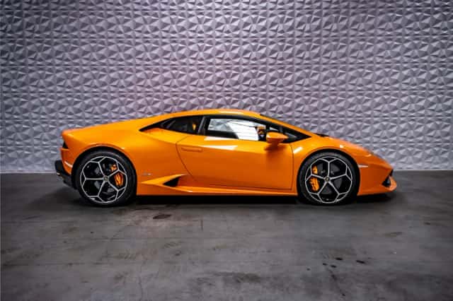 Lamborghini Huracán (2014) thumbnail 5