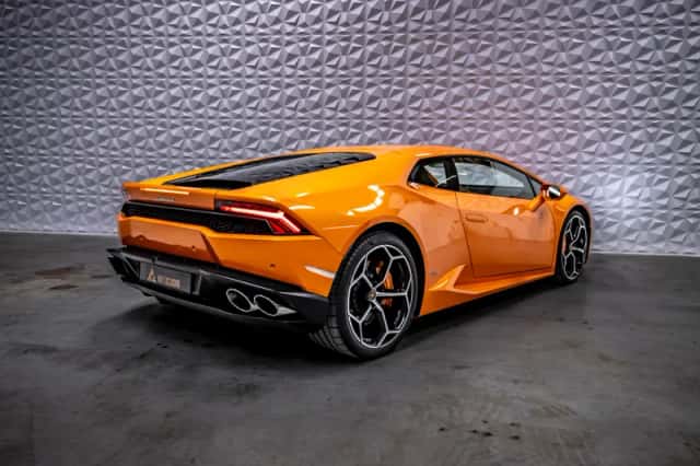 Lamborghini Huracán (2014) thumbnail 6
