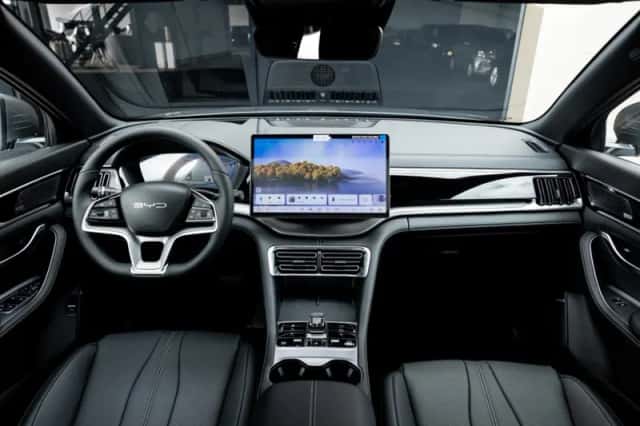 BYD Seal (2026) thumbnail 3