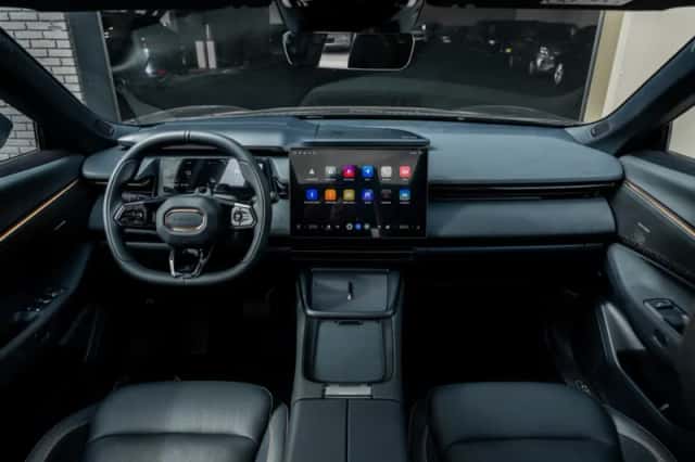 Lynk & Co 08 (2026) thumbnail 2