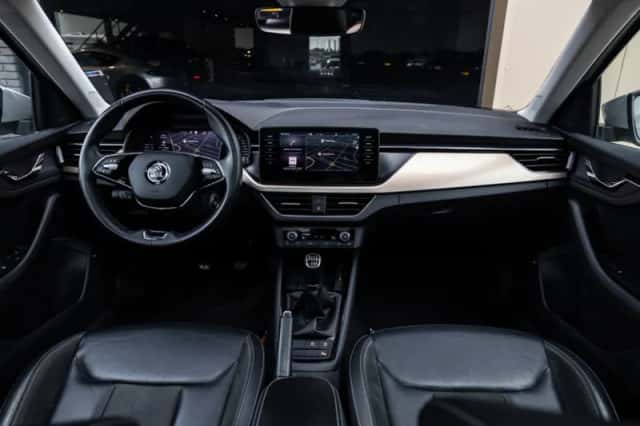 Škoda Kamiq (2021) thumbnail 2