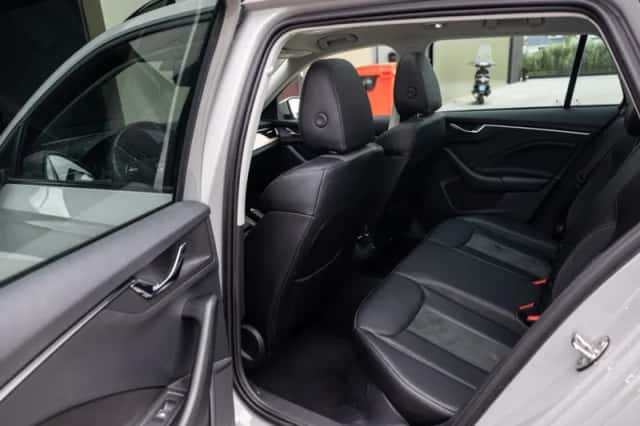 Škoda Kamiq (2021) thumbnail 6