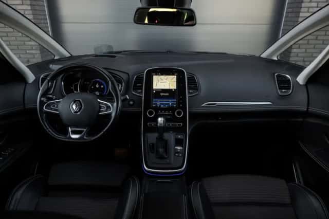 Renault Scénic (2018) thumbnail 2