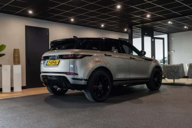 Land Rover Range Rover Evoque (2023) thumbnail 3