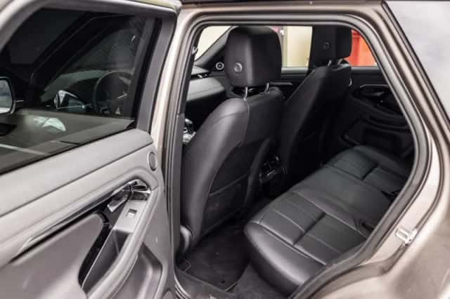 Land Rover Range Rover Evoque (2023) thumbnail 6