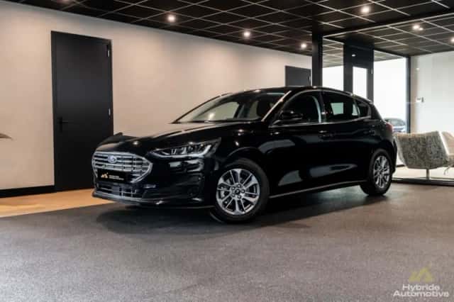 Ford Focus (2025) thumbnail 1
