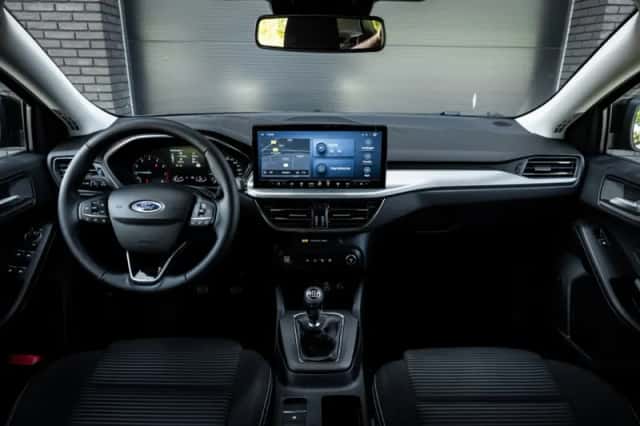 Ford Focus (2025) thumbnail 2