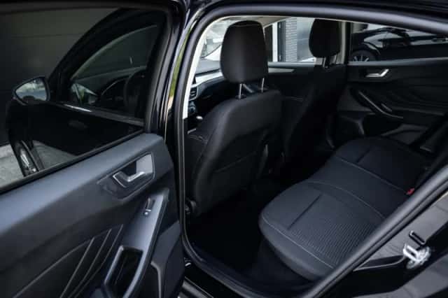 Ford Focus (2025) thumbnail 6