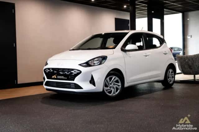 Hyundai i10 (2024) thumbnail 1