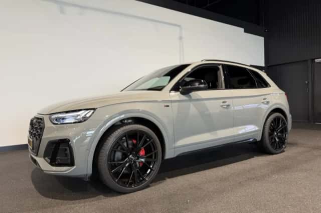 Audi Q5 (2021) thumbnail 1