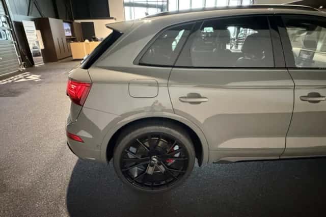 Audi Q5 (2021) thumbnail 2