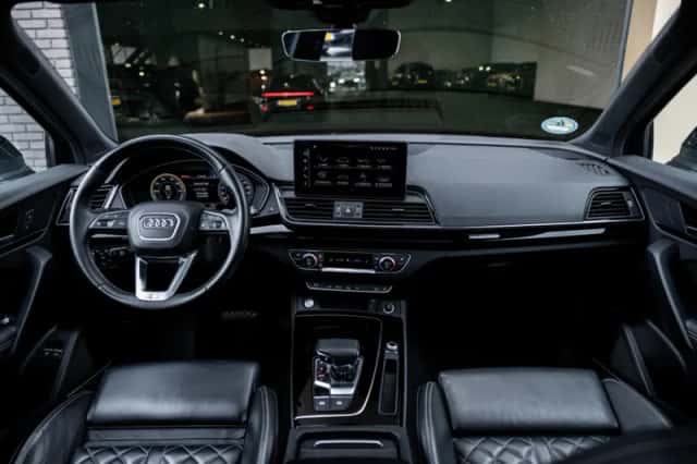 Audi Q5 (2021) thumbnail 2