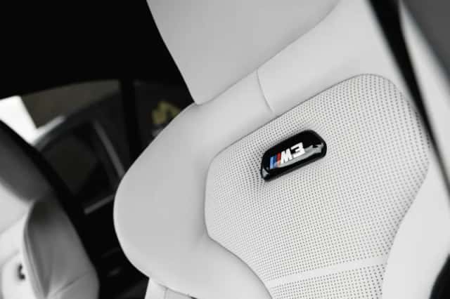BMW M3 (2018) thumbnail 17