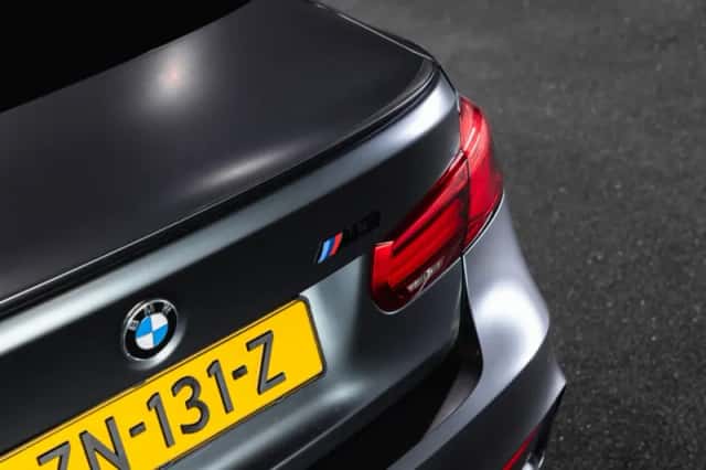 BMW M3 (2018) thumbnail 24