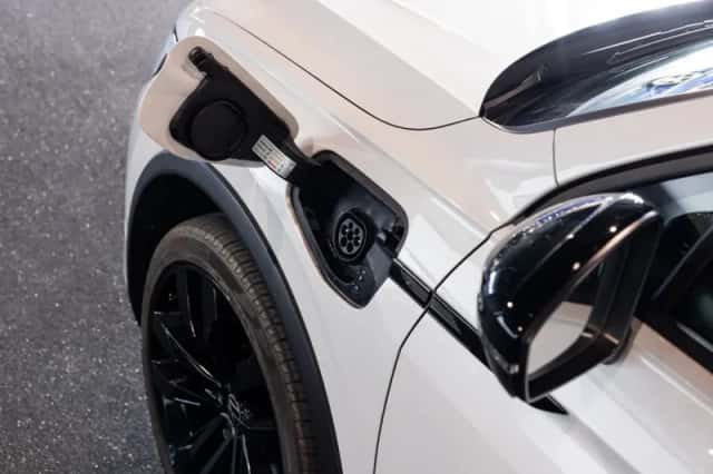 Volkswagen Tiguan (2022) thumbnail 13