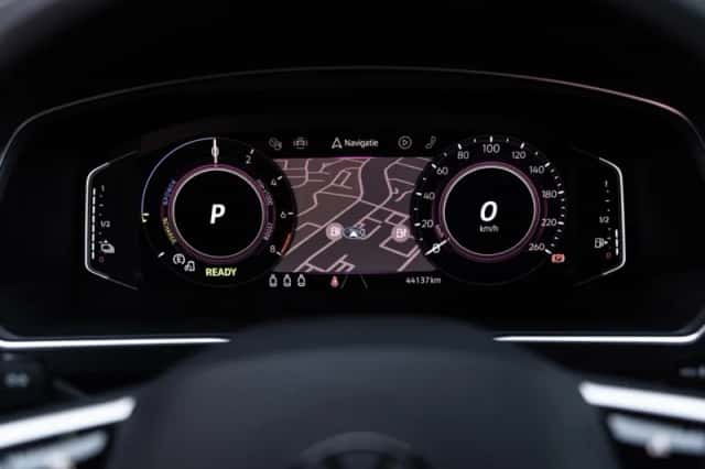 Volkswagen Tiguan (2022) thumbnail 16