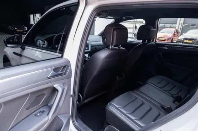 Volkswagen Tiguan (2022) thumbnail 5