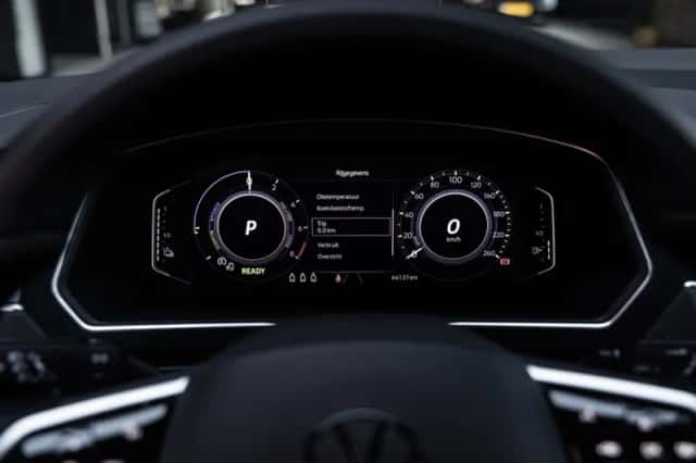 Volkswagen Tiguan (2022) thumbnail 48