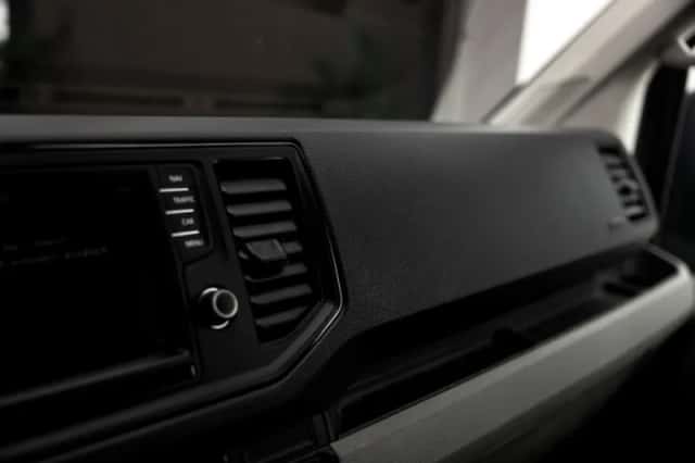 Volkswagen Crafter (2018) thumbnail 34
