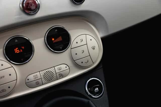 Fiat 500 (2019) thumbnail 28