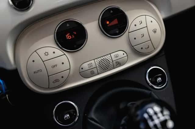 Fiat 500 (2019) thumbnail 31