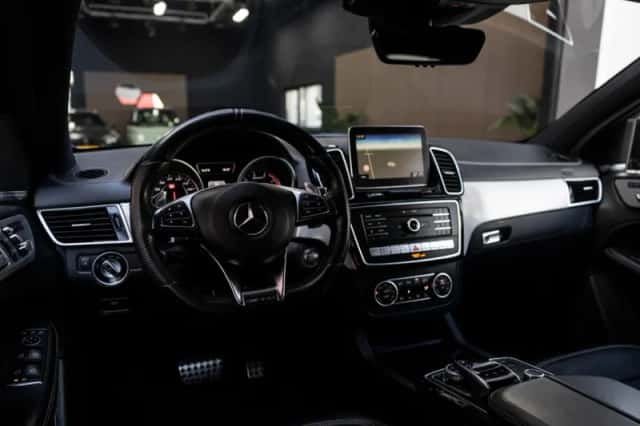 Mercedes-Benz GLE (2017) thumbnail 33