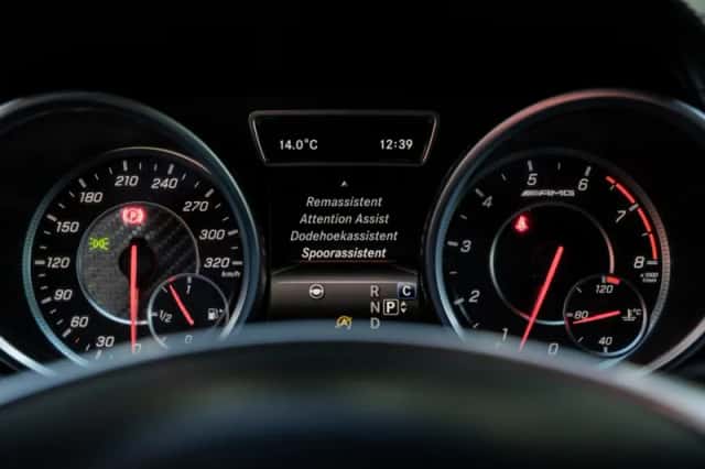 Mercedes-Benz GLE (2017) thumbnail 52