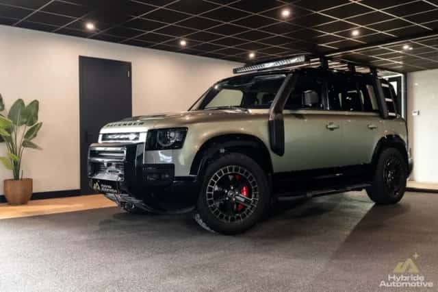 Land Rover Defender (2020)